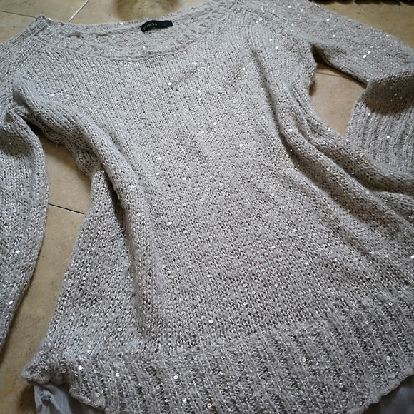 🔵 3/$30 Cute pull over Sweater - Picture 4 of 15